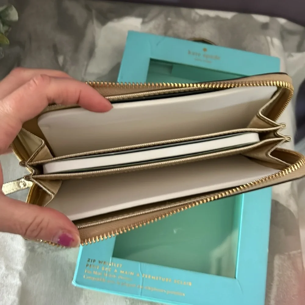 Kate Spade Gold Saffiano Leather Zip Around Wristlet Wallet Storybook Lining NIB - Picture 14 of 16